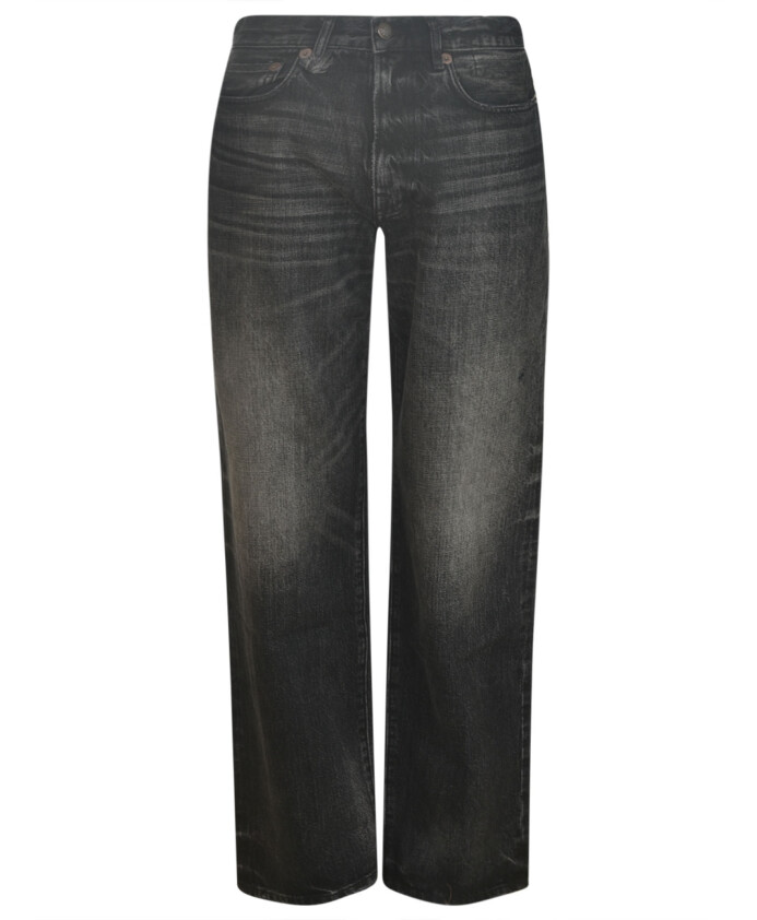 straight-buttoned-jeans
