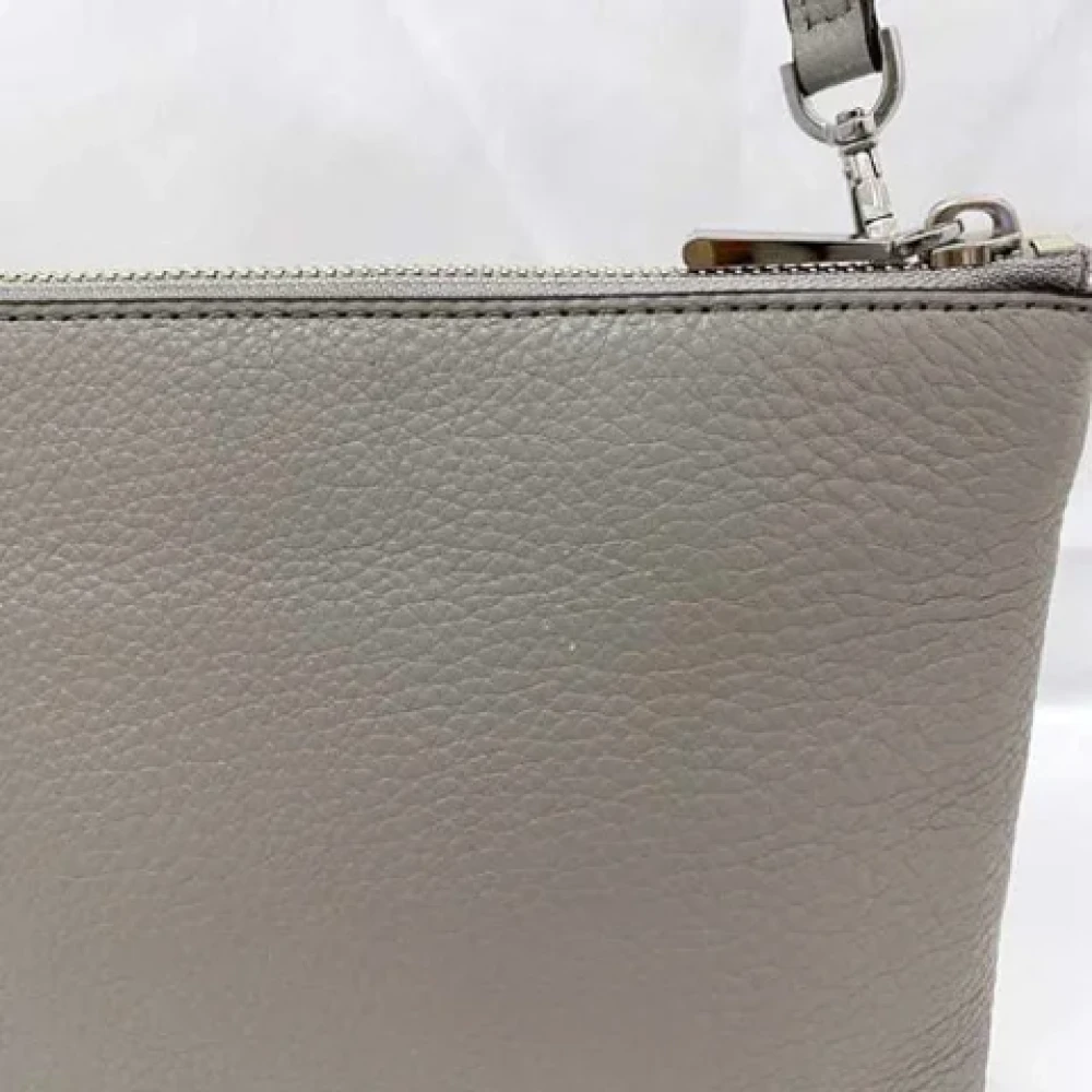 Michael Kors Pre-owned Leather shoulder-bags Gray Dames