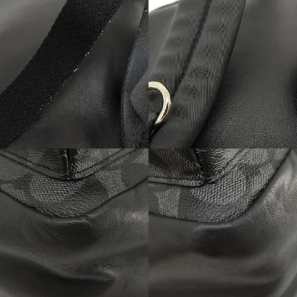 Coach Pre-owned Plastic shoulder-bags Black Dames