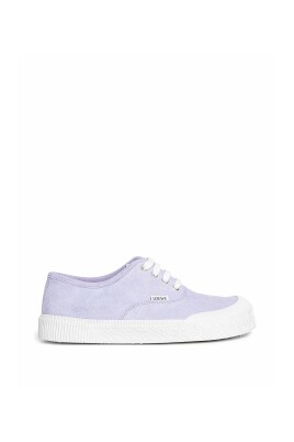 baskets-basses-en-cuir-avec-detail-logo