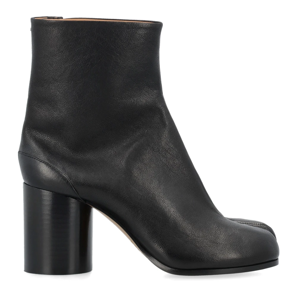 Maison Margiela Women's Black Tabi Ankle Boots