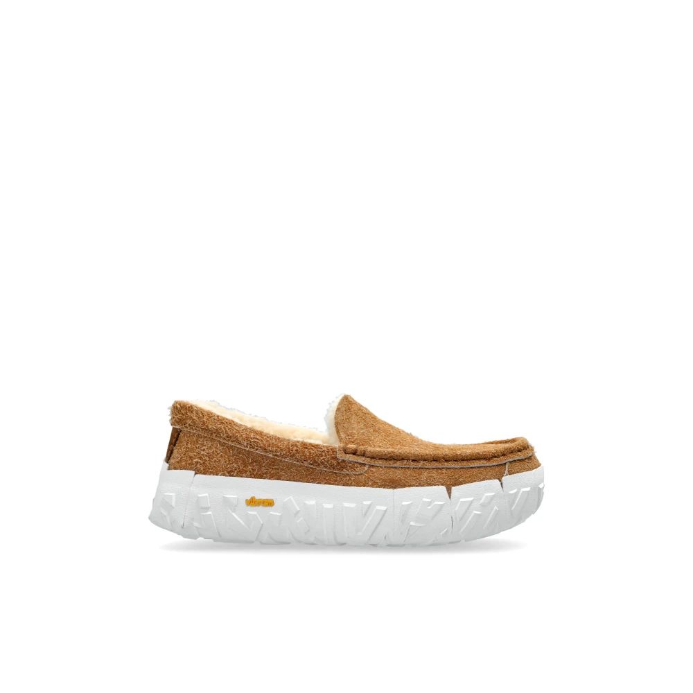 Ugg Beige Loafers, Male, 9 Uk, Ascot Vibram Wrap Tech