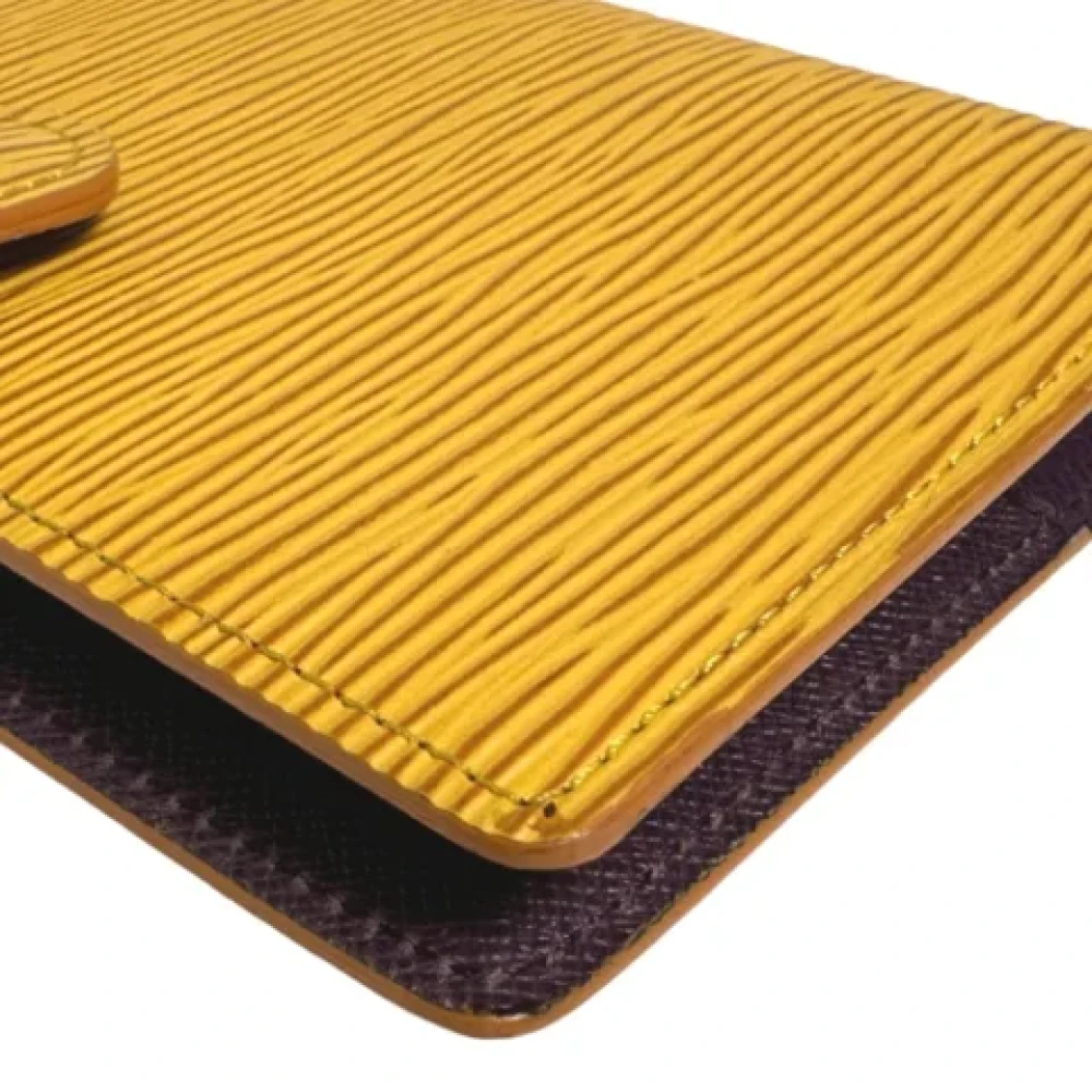 Louis Vuitton Vintage Pre-owned Leather home-office Yellow Dames