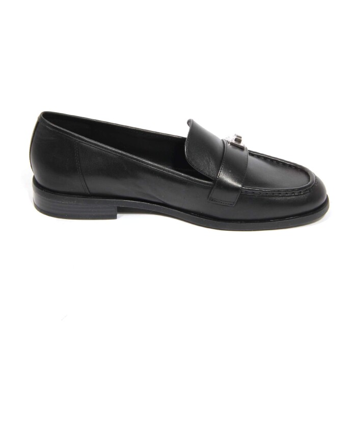 black-leather-loafers-padma-style