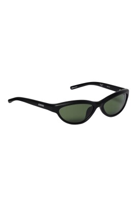 lunettes-de-soleil-carrees-elegantes