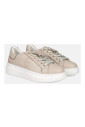 beige-leren-sneakers-met-vlinderdetail