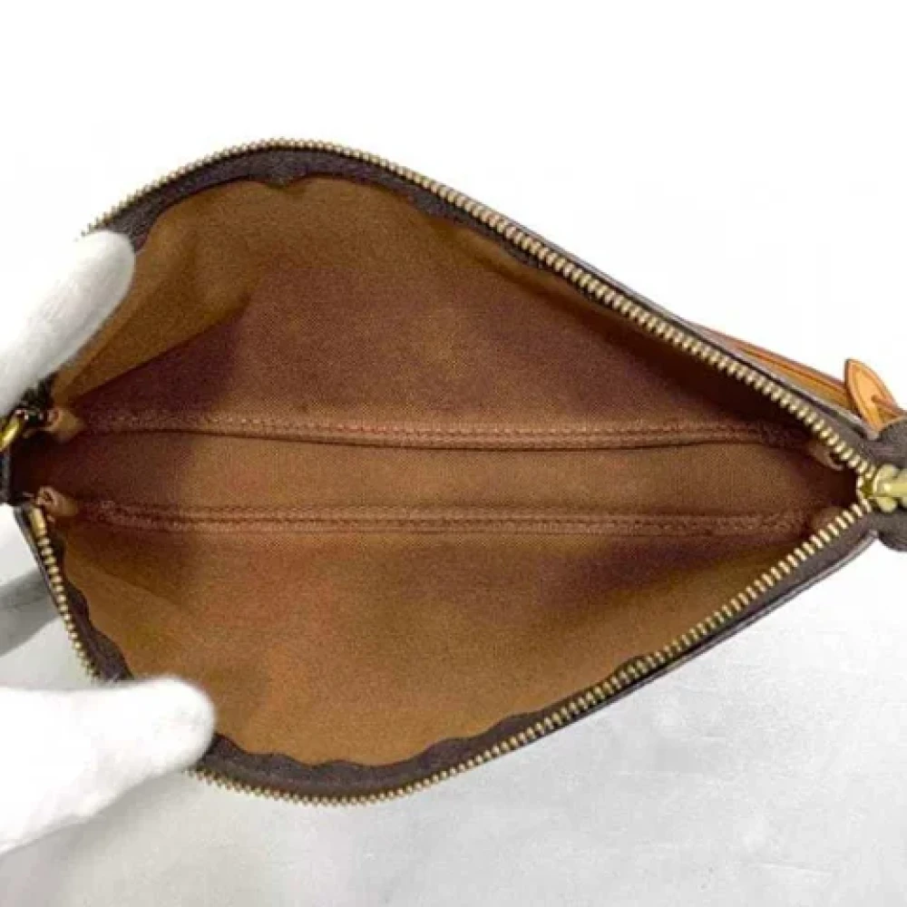 Louis Vuitton Vintage Pre-owned Canvas clutches Beige Dames
