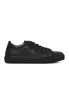 black-leather-low-top-sneakers