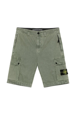shorts-homme-dans-un-style-tendance