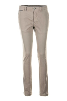 beige-chinos