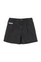 zwarte-denim-shorts-klassiek-ontwerp