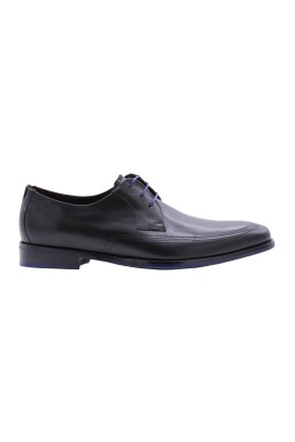 classic-lace-up-shoe