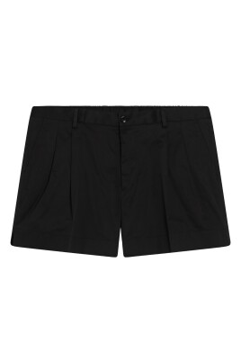 shorts-for-a-stylish-look