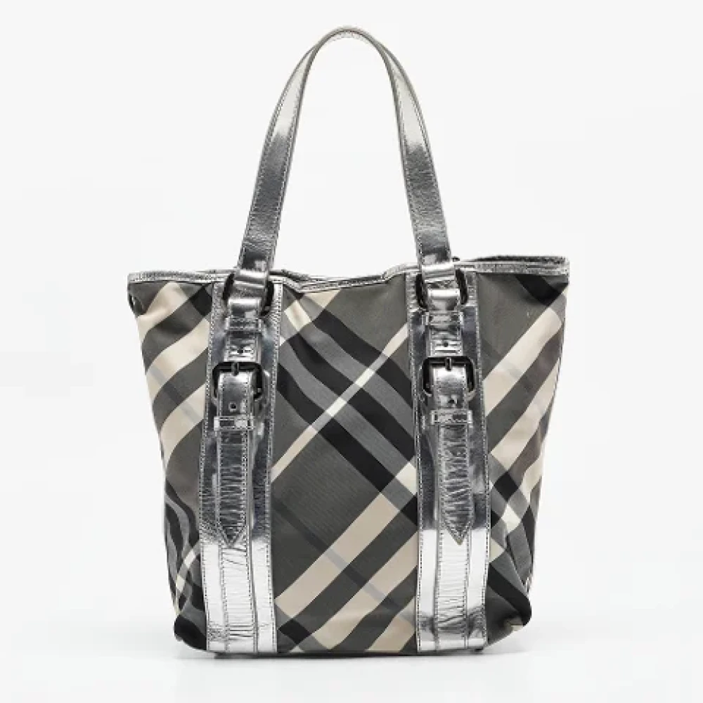 Burberry Vintage Pre-owned Nylon totes Gray Dames