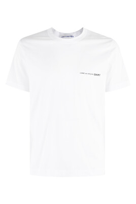 white-t-shirt-with-printed-logo