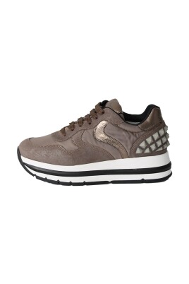 maran-s-sneakers