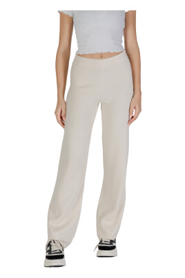 white-wide-leg-knit-pants-casual
