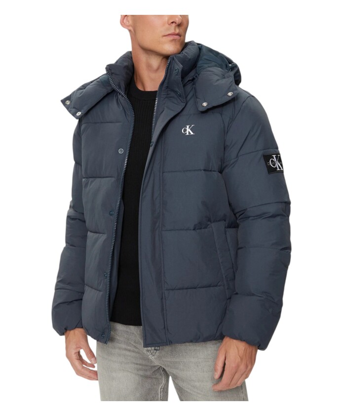 veste-a-capuche-bleue-a-fermeture-eclair