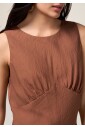 robe-longue-fluide-avec-drape
