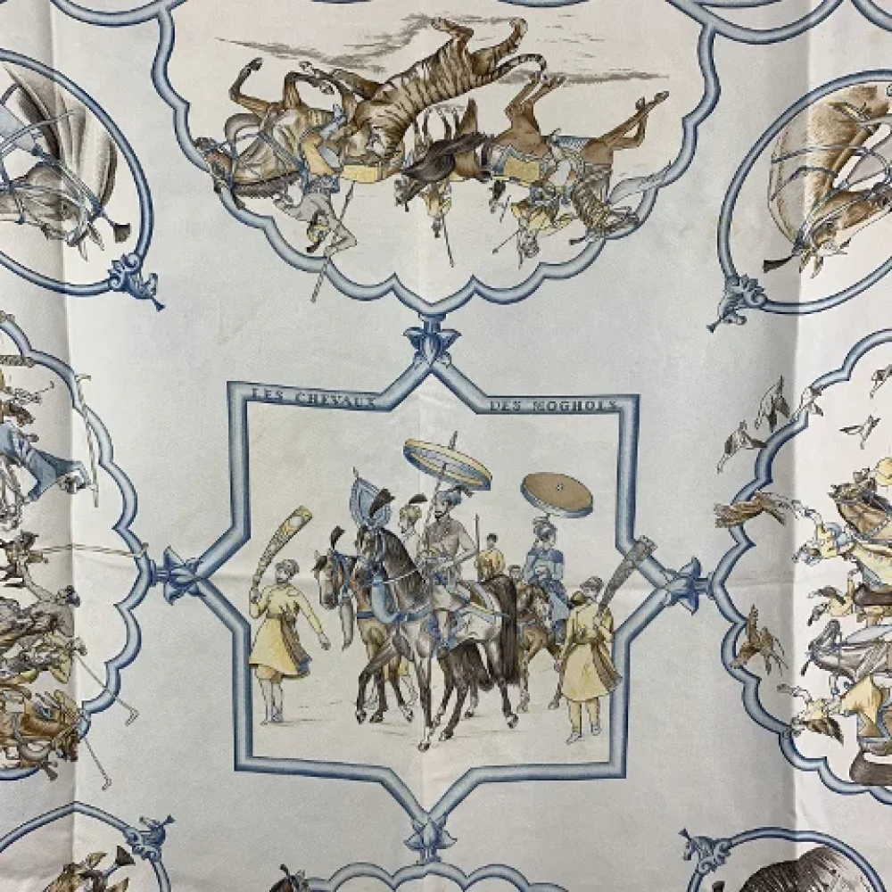 Hermès Vintage Pre-owned Silk scarves White Dames