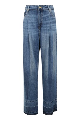 denim-jeans-with-zip-and-pockets