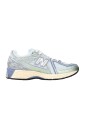 sneakers-bleues-et-vertes-1906r