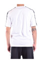 stilfulde-t-shirts-til-maend-og-kvinder