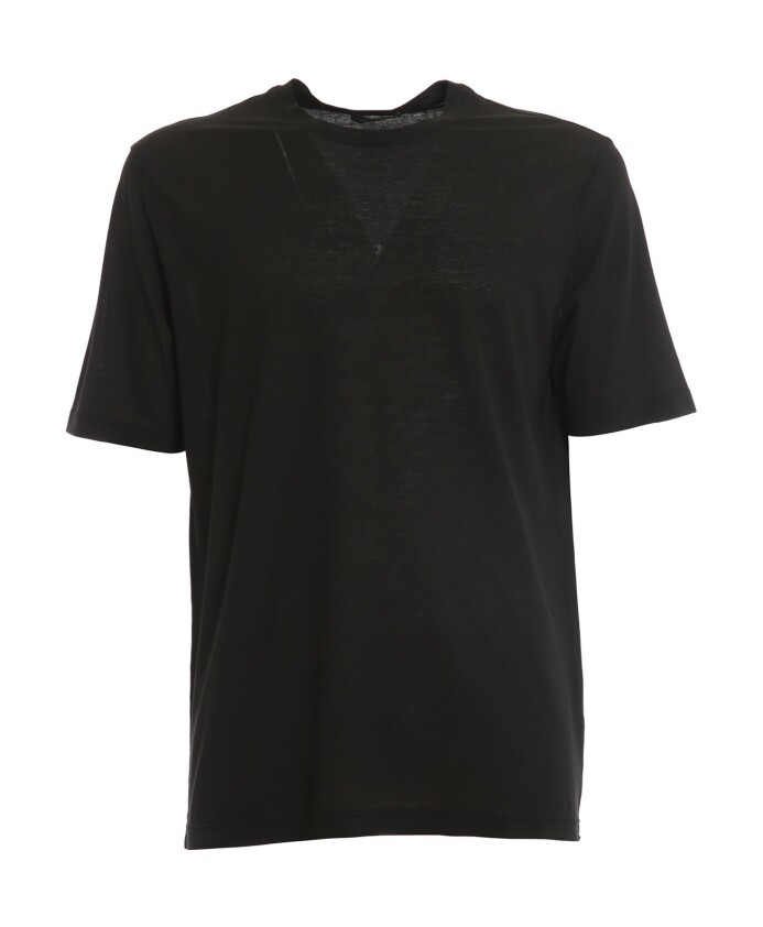 zwarte-t-shirts-en-polos