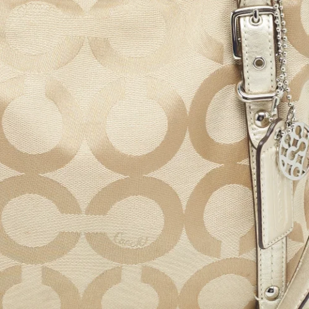 Coach Pre-owned Canvas shoulder-bags Beige Dames