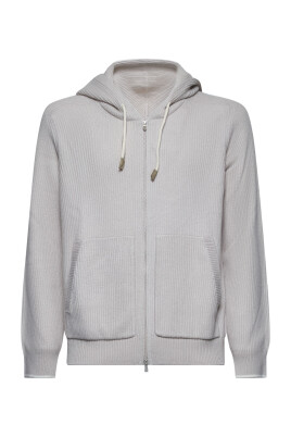 beige-sweater-collection