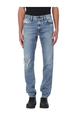 vintage-distressed-denim-jeans