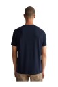 t-shirt-decontracte-avec-tissu-unique
