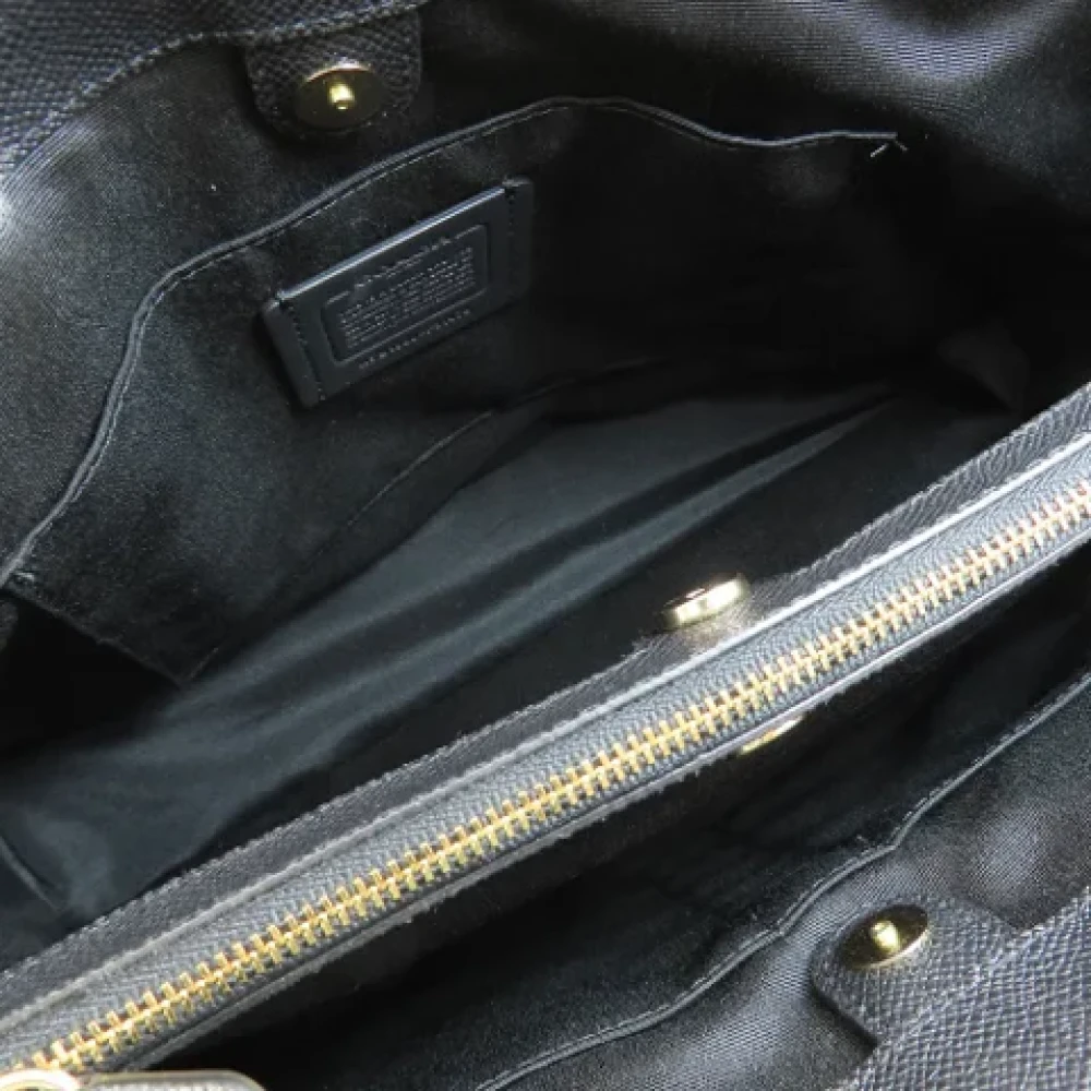 Coach Pre-owned Fabric handbags Black Dames