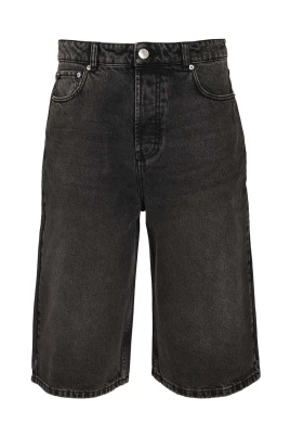 Långa denimshorts