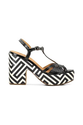 stylish-sandal-for-fashionable-feet