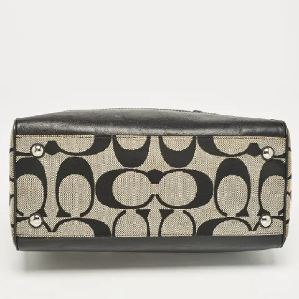 Coach Pre-owned Canvas handbags Black Dames