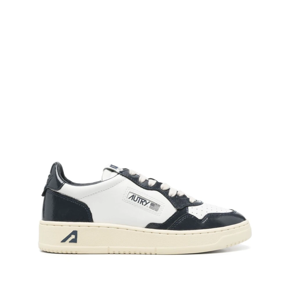 Autry Women's White Blue Trainers Medalist Front Closure