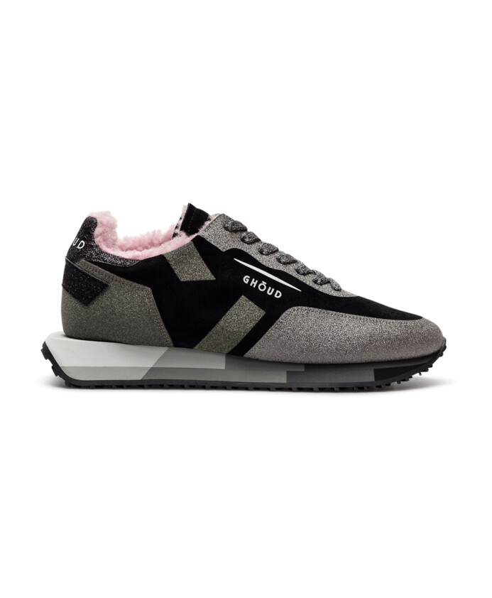 baskets-en-cuir-noir-et-argent