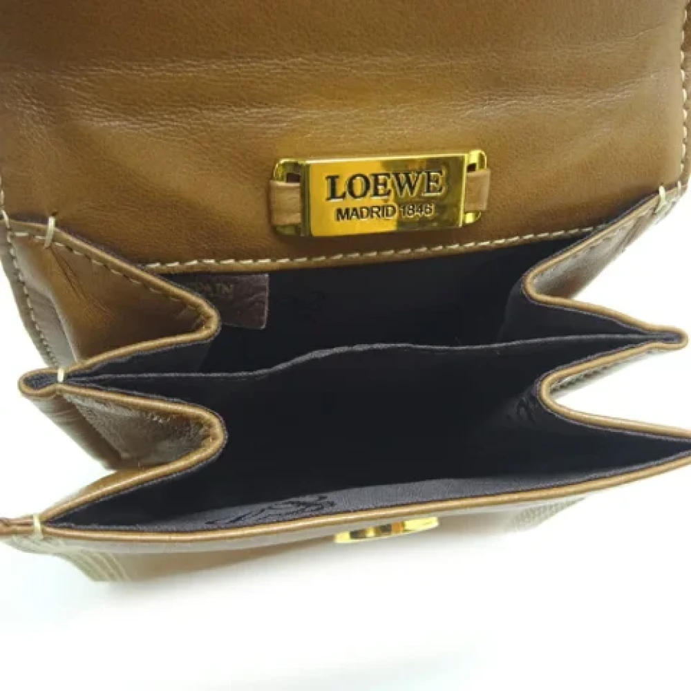 Loewe Pre-owned Fabric shoulder-bags Brown Dames