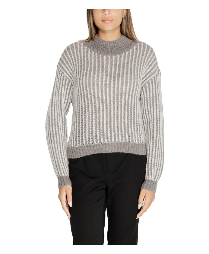pull-en-tricot-gris-uni-a-manches-longues