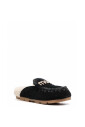 mules-decontractees-en-cuir-noir