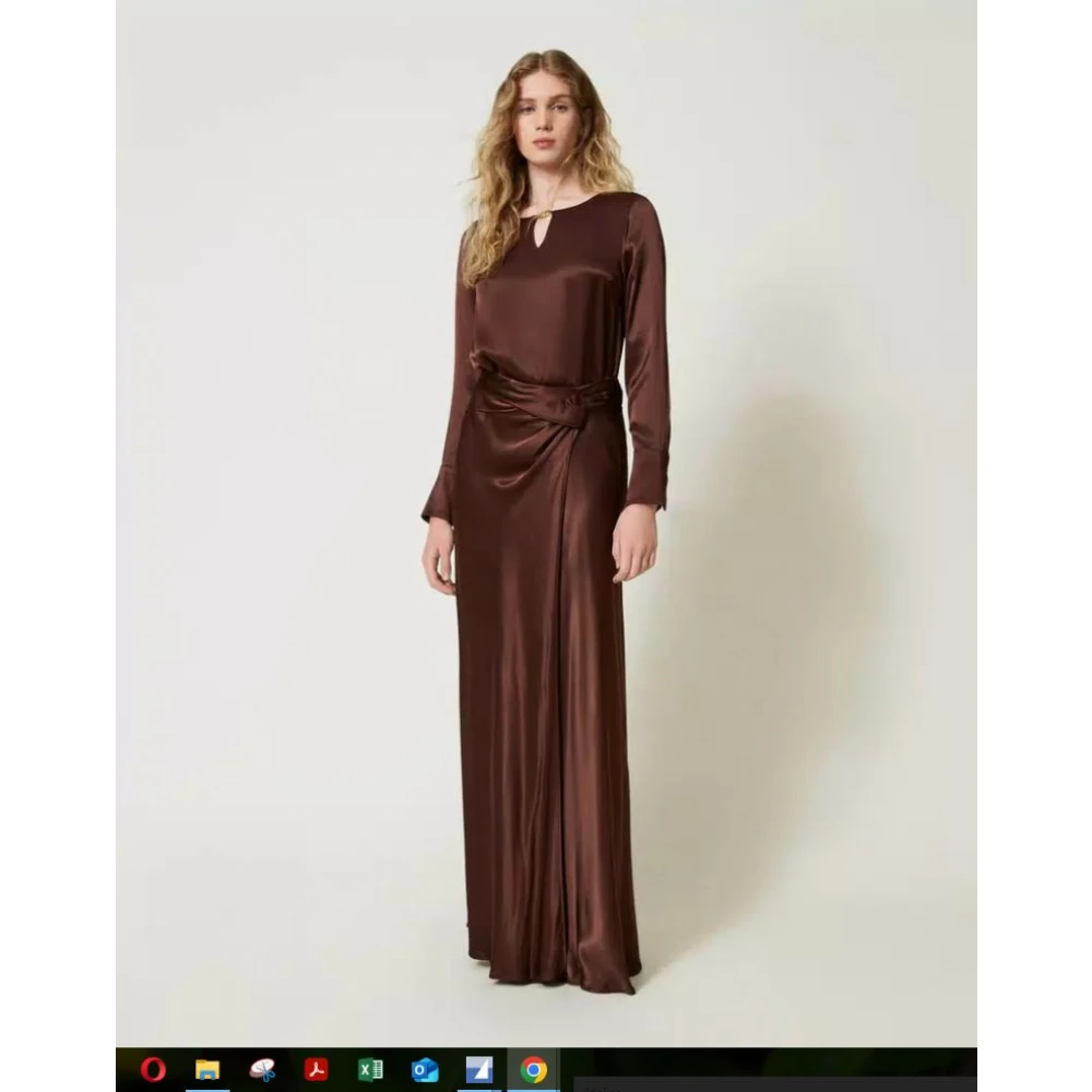 Twinset Ronde hals shirt met T-gesp Brown Dames
