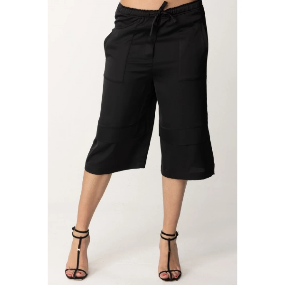 pinko Stijlvolle Bermuda Shorts voor Vrouwen Black Dames