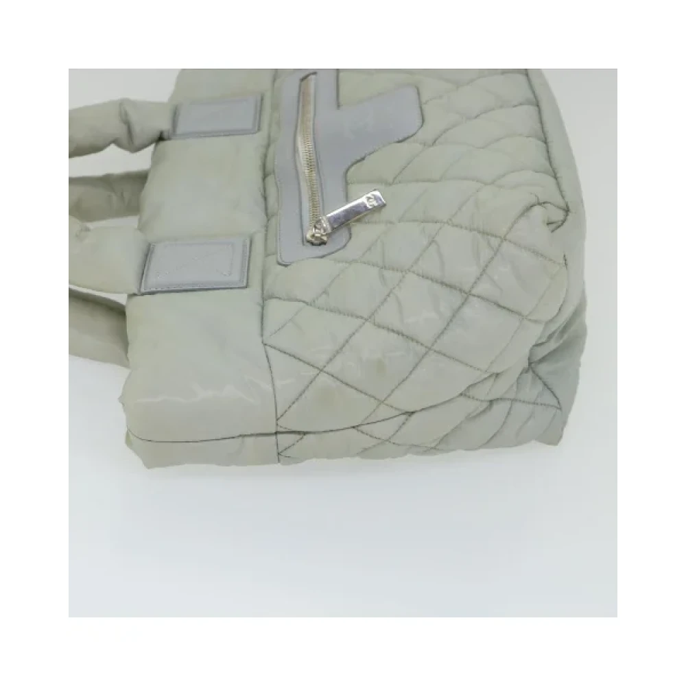Chanel Vintage Pre-owned Nylon handbags Gray Dames