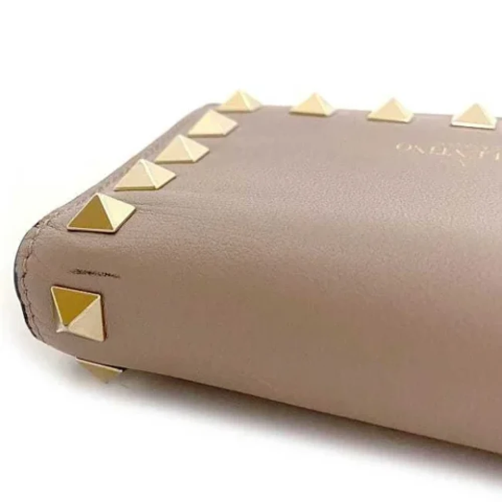 Valentino Vintage Pre-owned Leather wallets Beige Dames