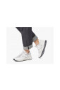 witte-sneakers-met-suede-top