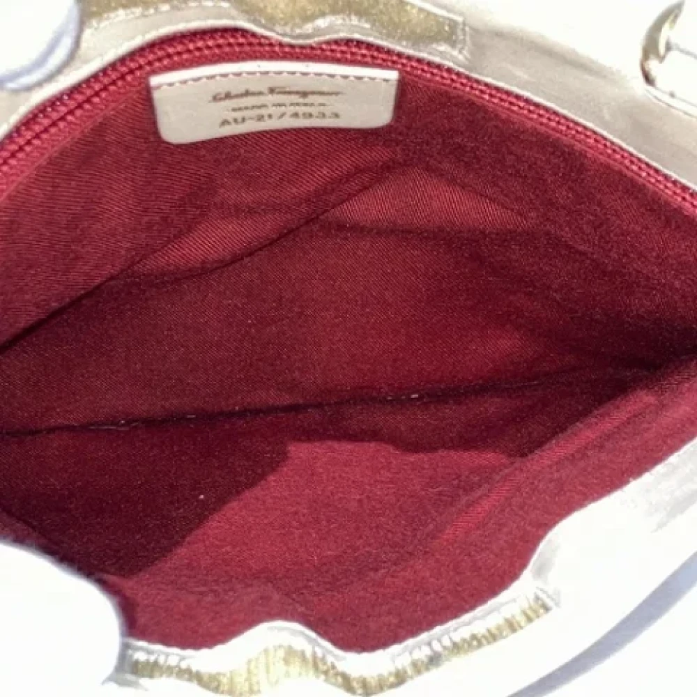 Salvatore Ferragamo Pre-owned Leather shoulder-bags Beige Dames