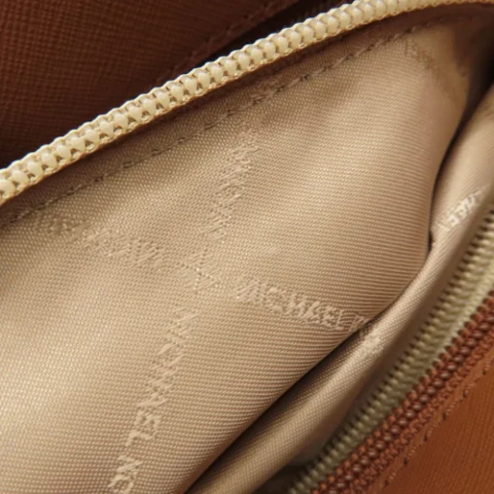 Michael Kors Pre-owned Canvas shoulder-bags Beige Dames