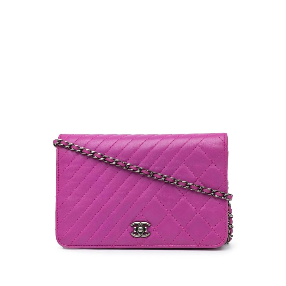 Chanel Vintage Women's Purple Pre-Owned Quilted Leather Wallet On Chain With Chain Strap