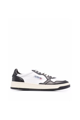sneakers-basses-medalist-noir-blanc